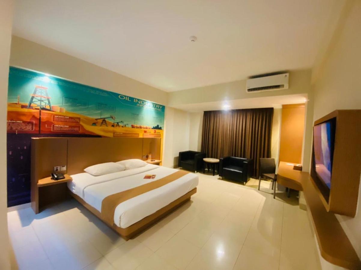 Hotel Comforta Dumai Bagian luar foto