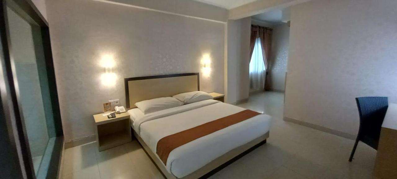 Hotel Comforta Dumai Bagian luar foto