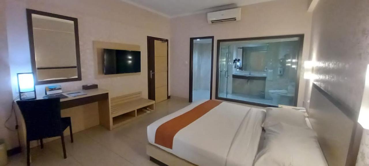 Hotel Comforta Dumai Bagian luar foto