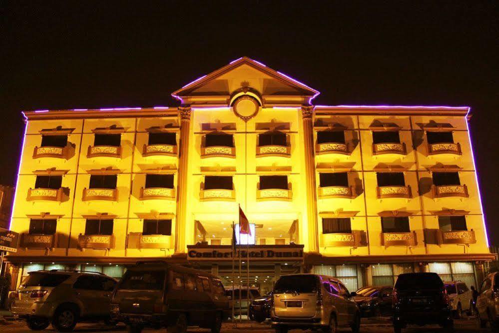 Hotel Comforta Dumai Bagian luar foto