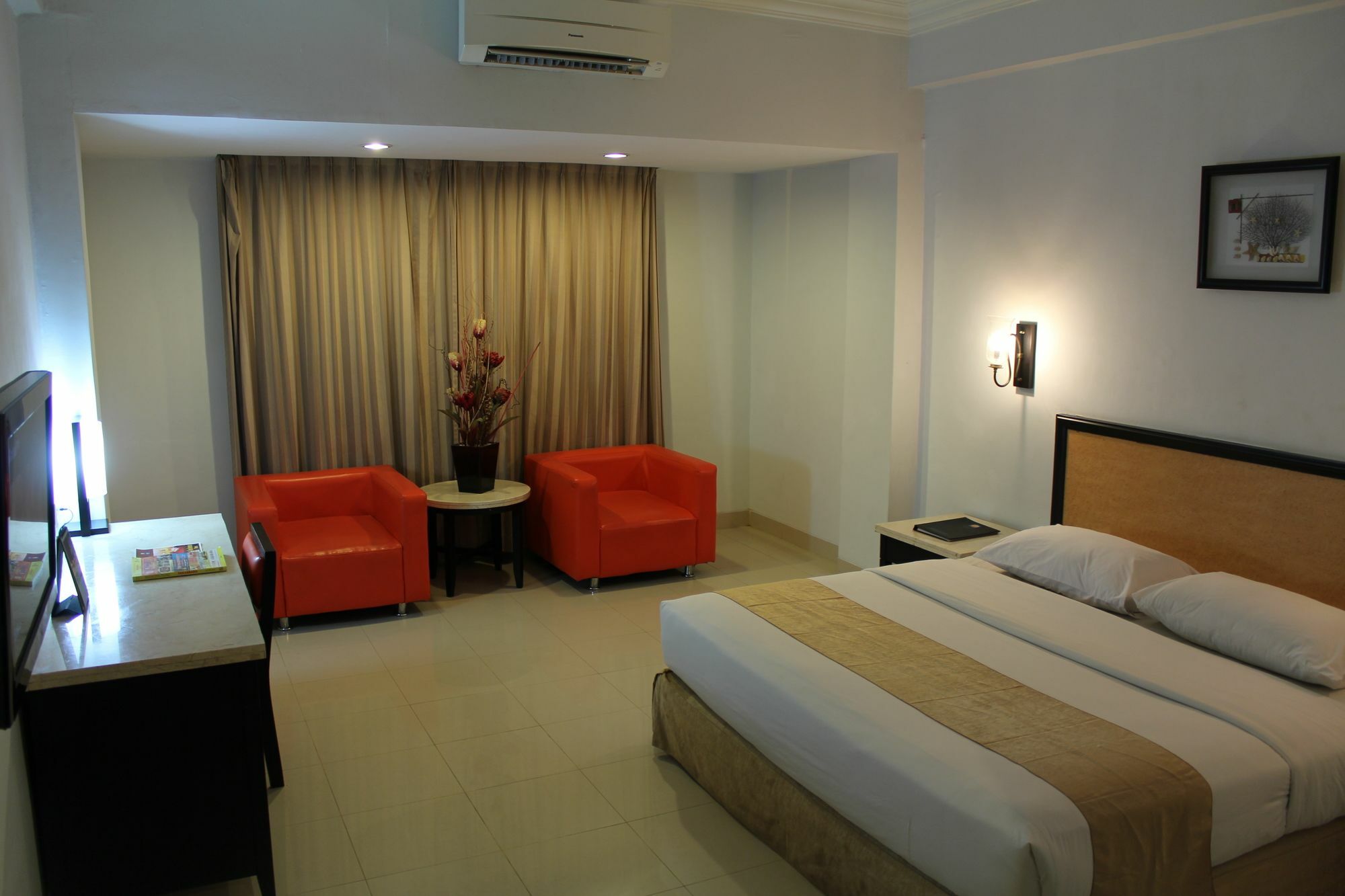 Hotel Comforta Dumai Bagian luar foto